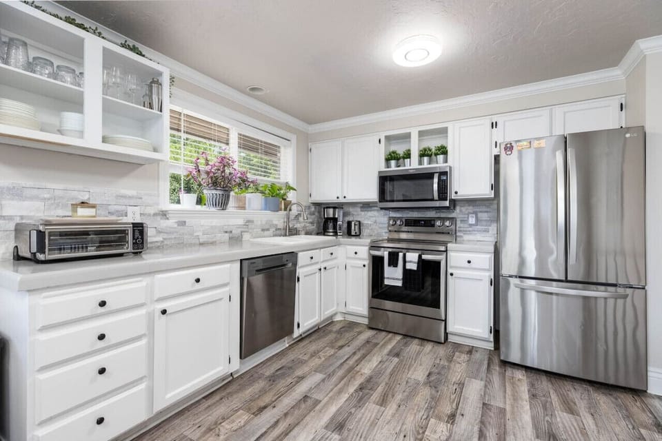 Fully Stocked Kitchen