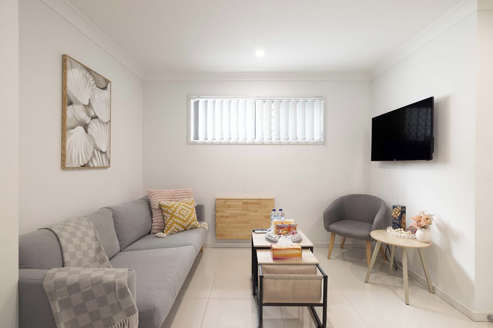Private Living Room (2)