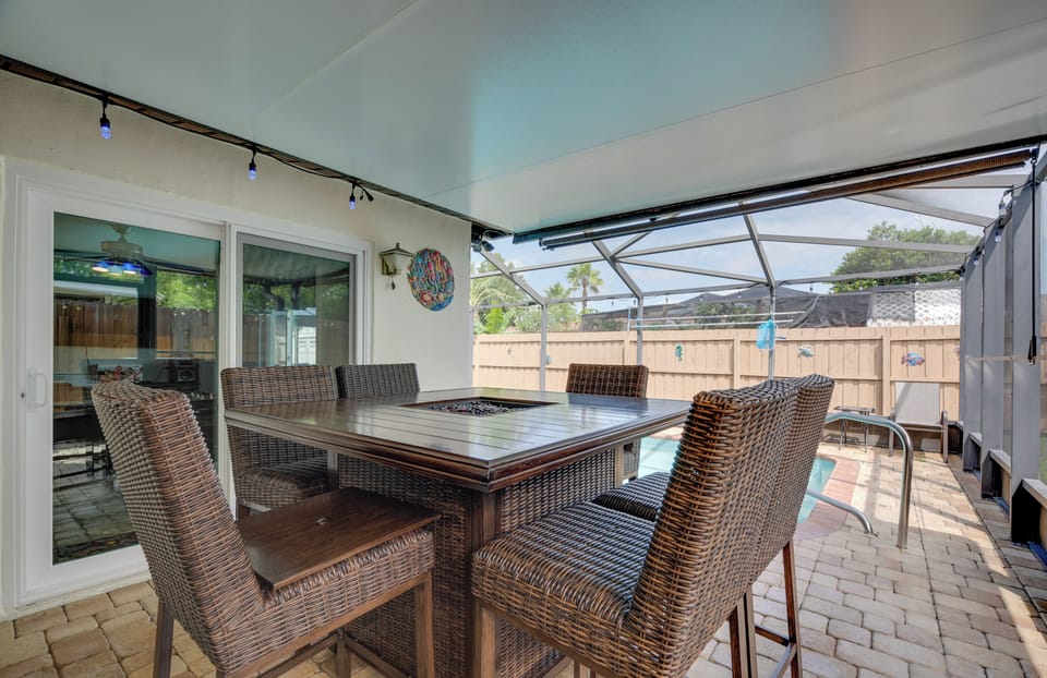 Lanai | Fire Table