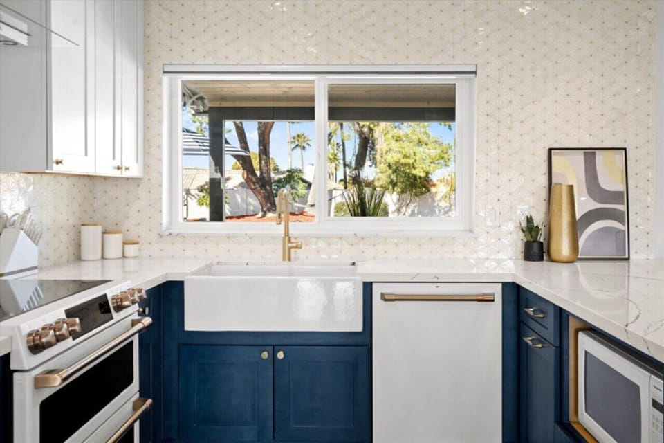 Equipped Kitchen