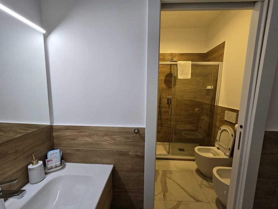 Bathroom (1)