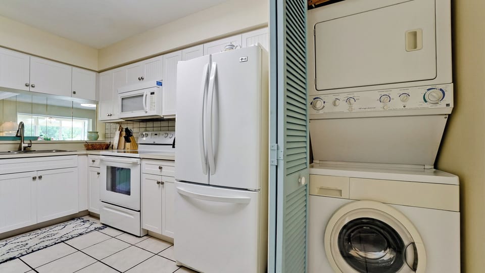 Kitchen - Stackable laundry.