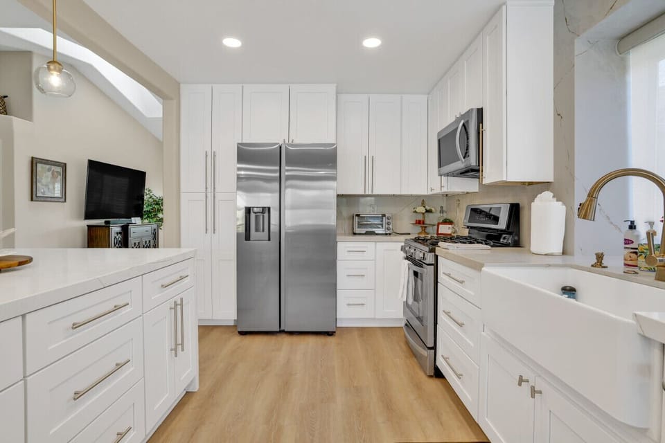 A beautiful center counter top and our well equipped kitchen