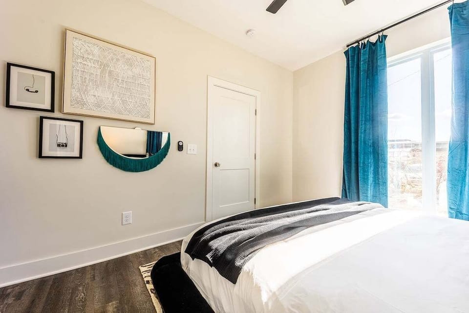 Fourth bedroom with king bed and ensuite bathroom