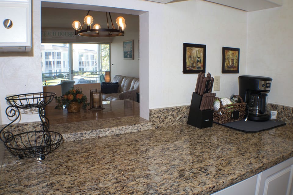 Longboat Harbour C 207 Kitchen