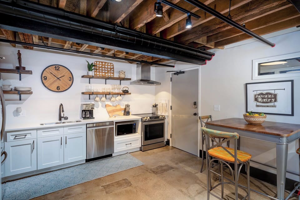 Fully equipped kitchen