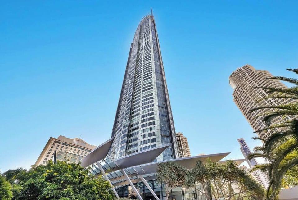 Some of the best Surfers Paradise dining options are available right at our doorstep.