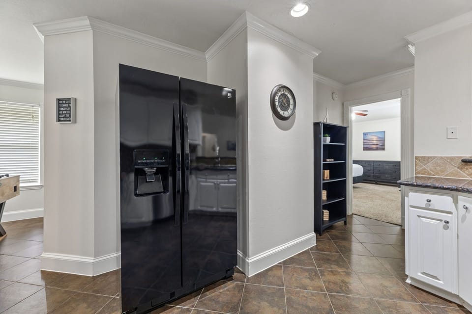 Fully Equipped: Modern appliances and everything you need to cook at home.