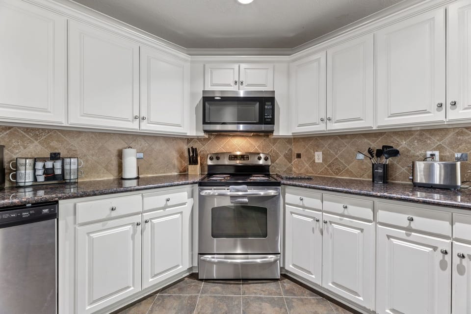 Fully Equipped: Modern appliances and everything you need to cook at home.