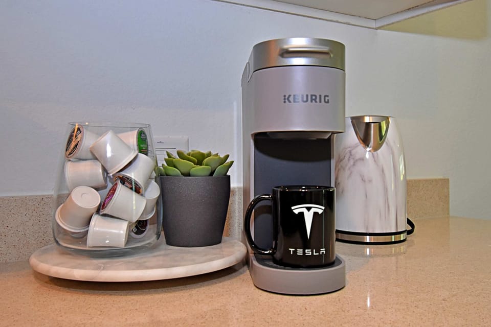 Custom coffee cups