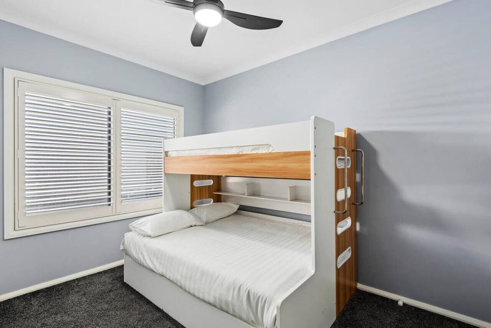 Family-friendly bedroom with bunk bed, sleeps up to 3