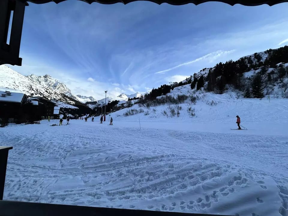 Snow and ski sports