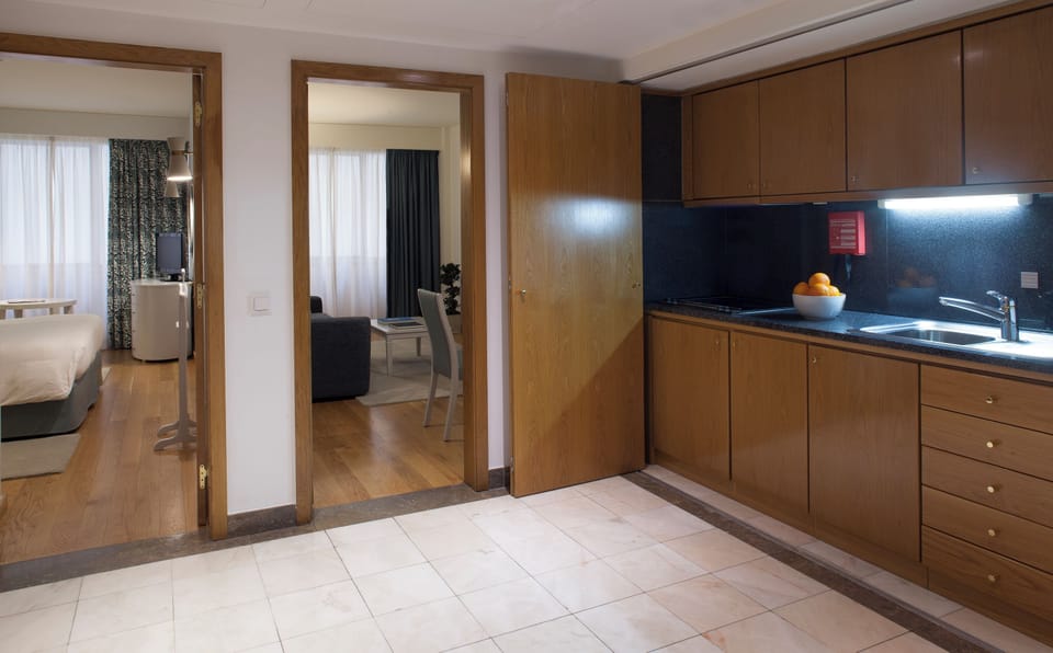 In-room amenities