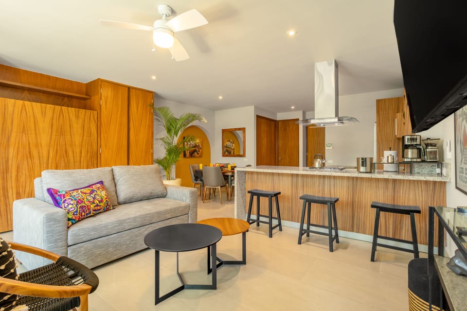 Condo - Image 6