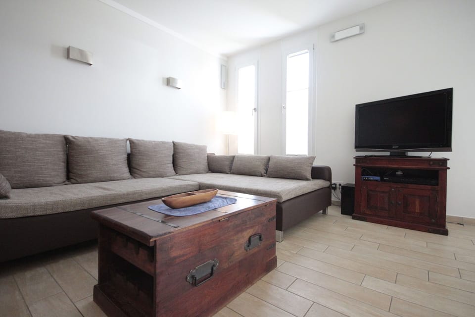 Warnemünde vacation apartment Pier 1 Ref: 41248 Apartment in Mecklenburg-Vorpommern, Germany