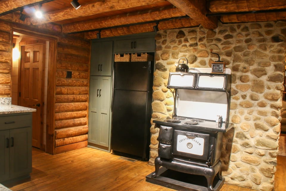 Country Charm electric range