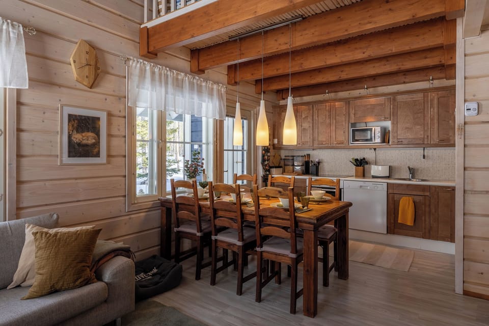 Dining & Kitchen