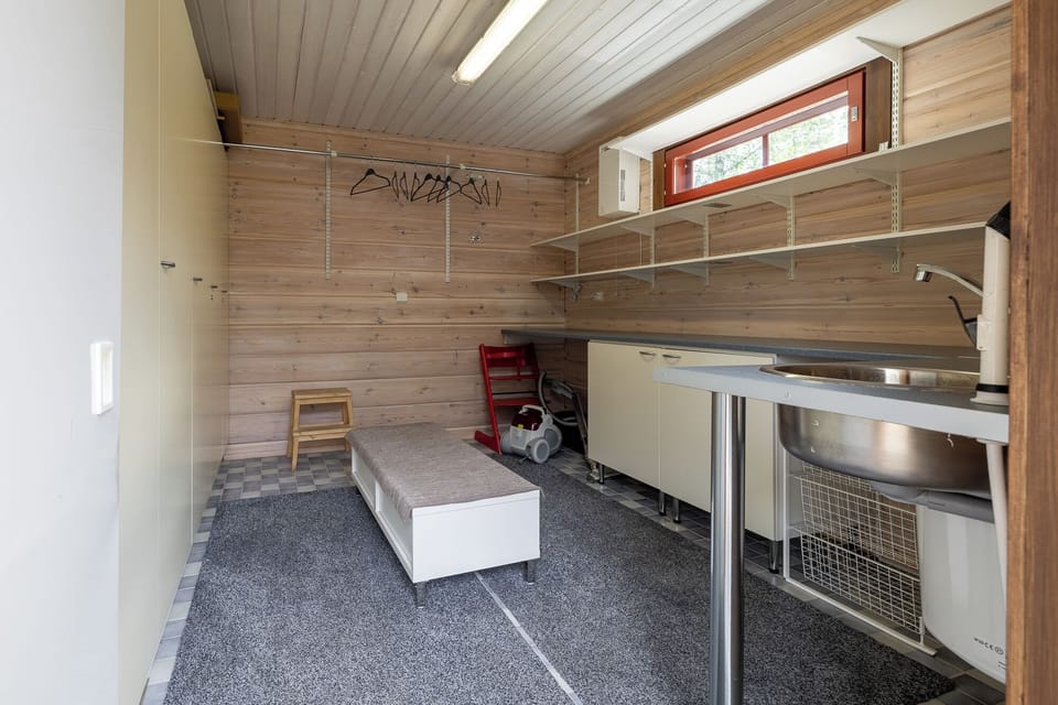 Ski care room (2)
