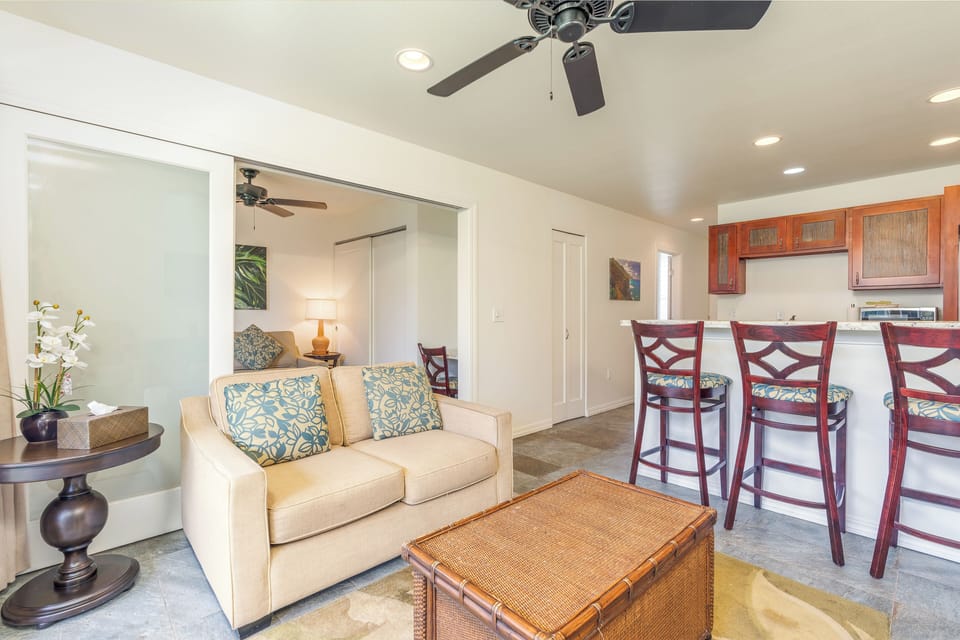 Castle at Kaua'i Kailani K212 - Living Room (3)