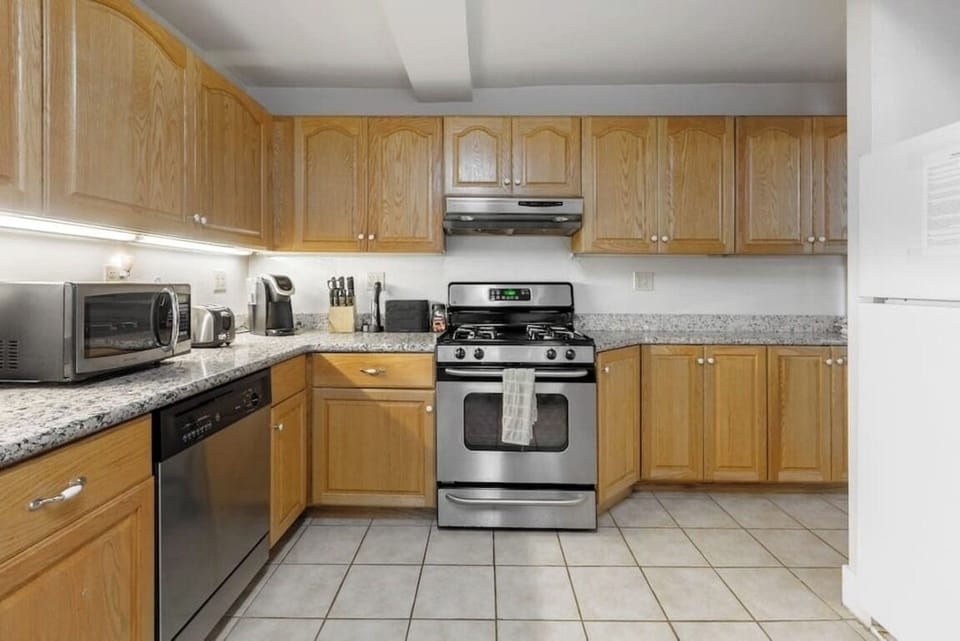 Fully equipped kitchen