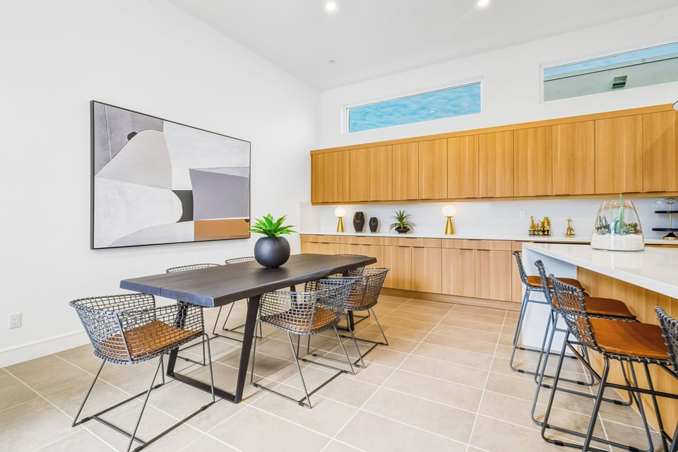 A fully-stocked kitchen for the chef or baker to indulge in their culinary creativity!