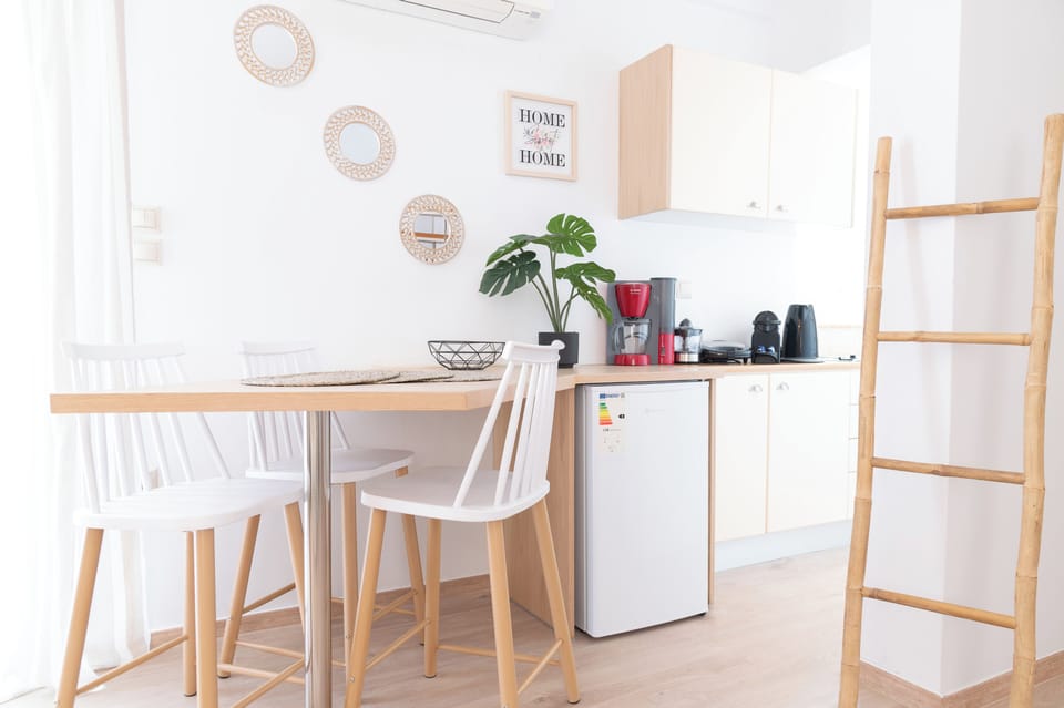 Kitchen, Dining Area
