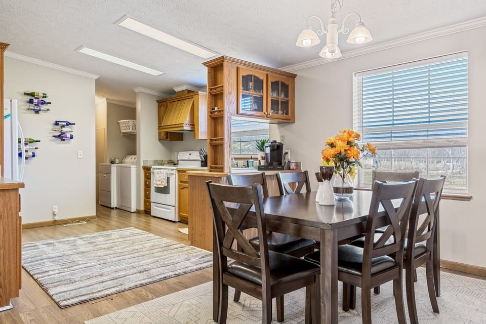 Dining Area/Kitchen