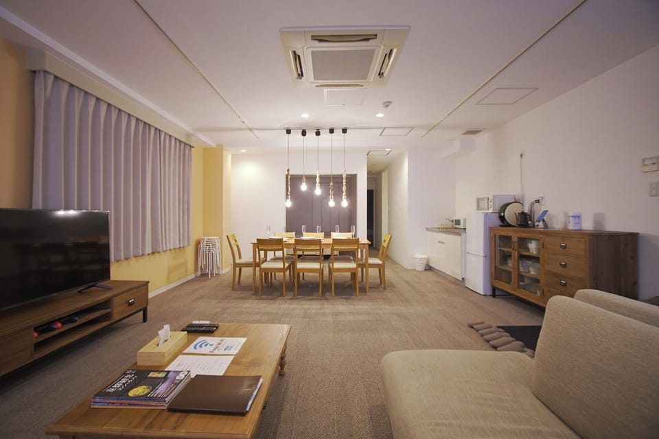 Living/dining room