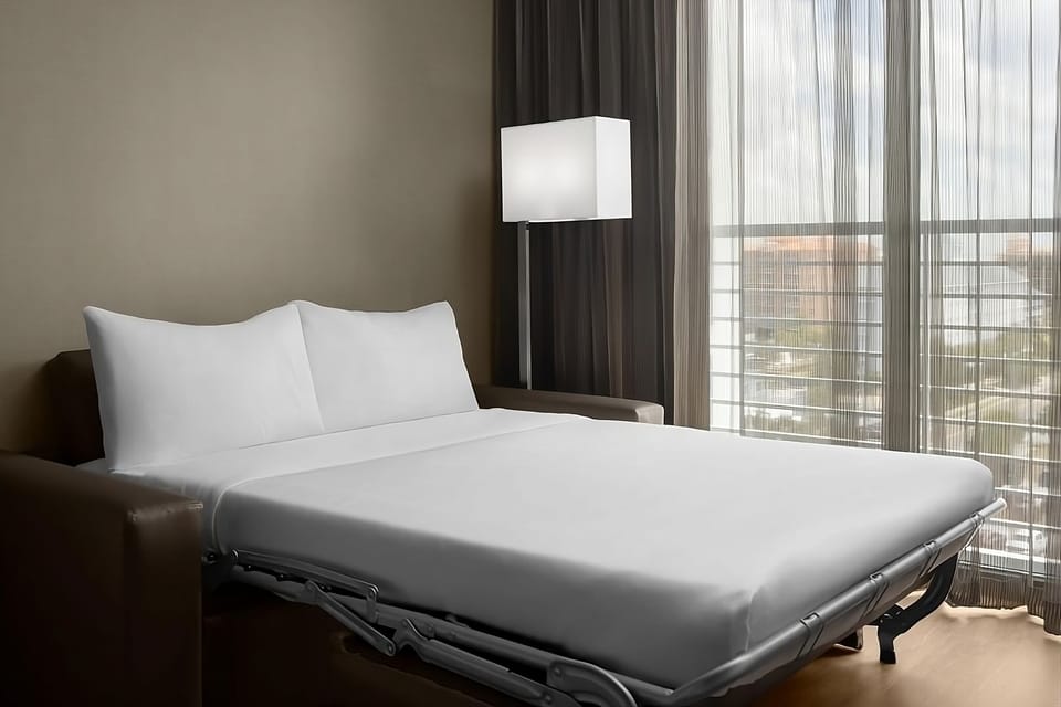 Unit with 1 King bed