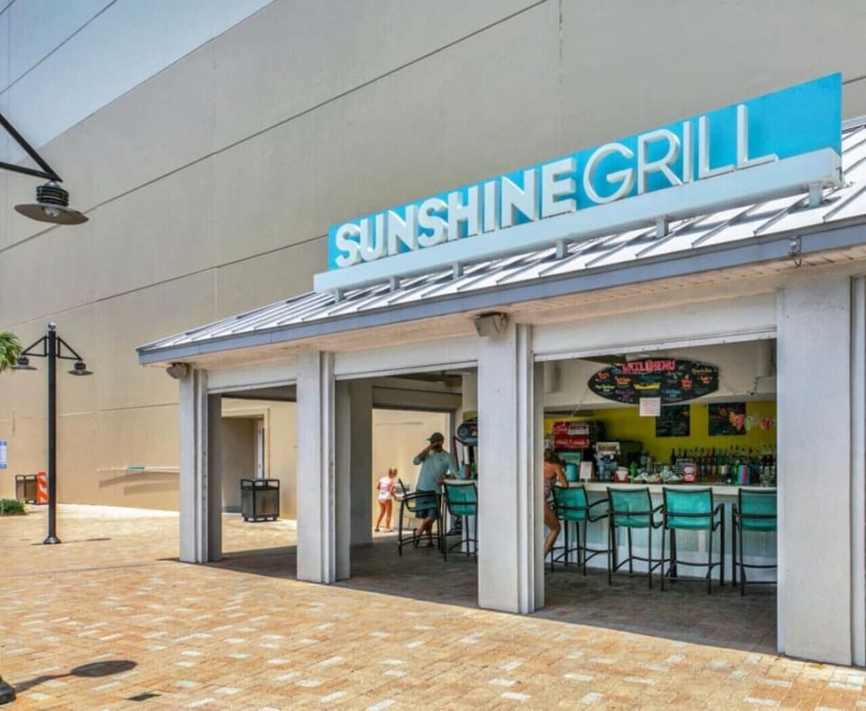 Sunshine Grill and Bar by the Resort Pool!