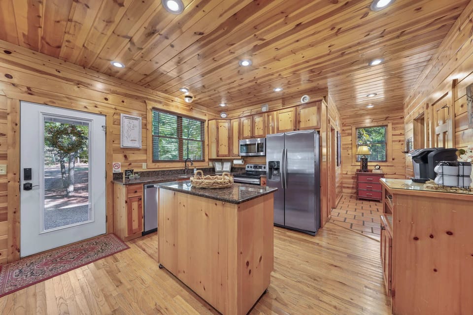 Cook with ease in our fully equipped kitchen with everything you need to create delicious meals and enjoy the comforts of the home.