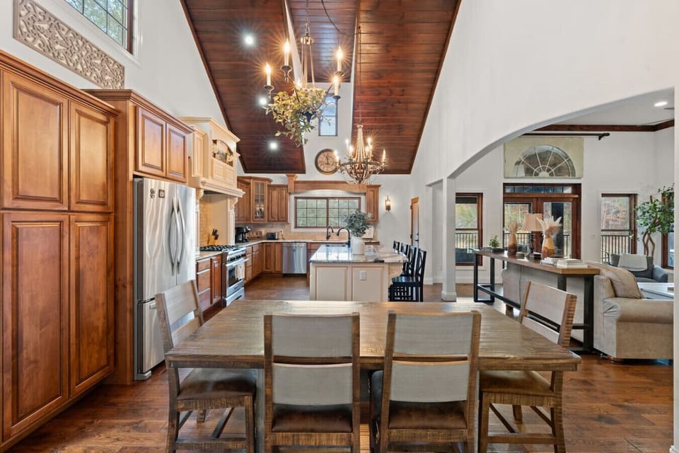 The kitchen includes a full suite of appliances as well as cookware, silverware, bakeware, a coffee maker, and plenty of storage space.