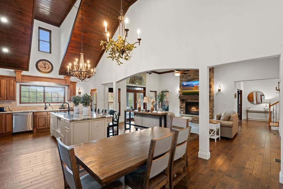 Stunning ceilings and beautiful furnishings decorate the space and make Blue Iris a true home away from home.
