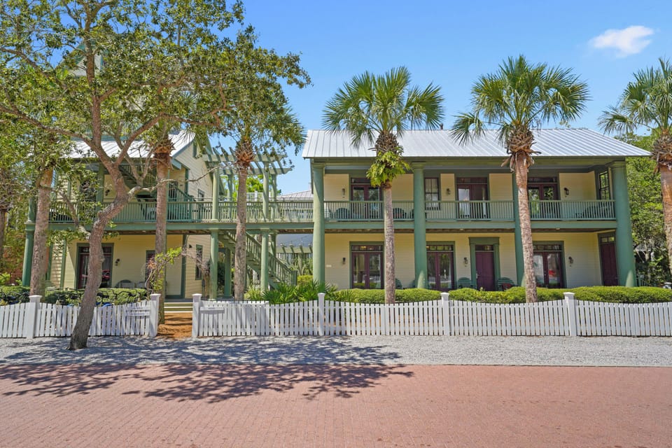 WELCOME TO NATCHEZ COMPOUND IN SEASIDE PROPER