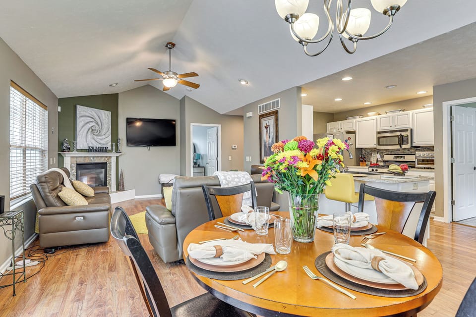 Beloit Vacation Rental | 4BR | 3BA | 1 Step Required | 2,511 Sq Ft