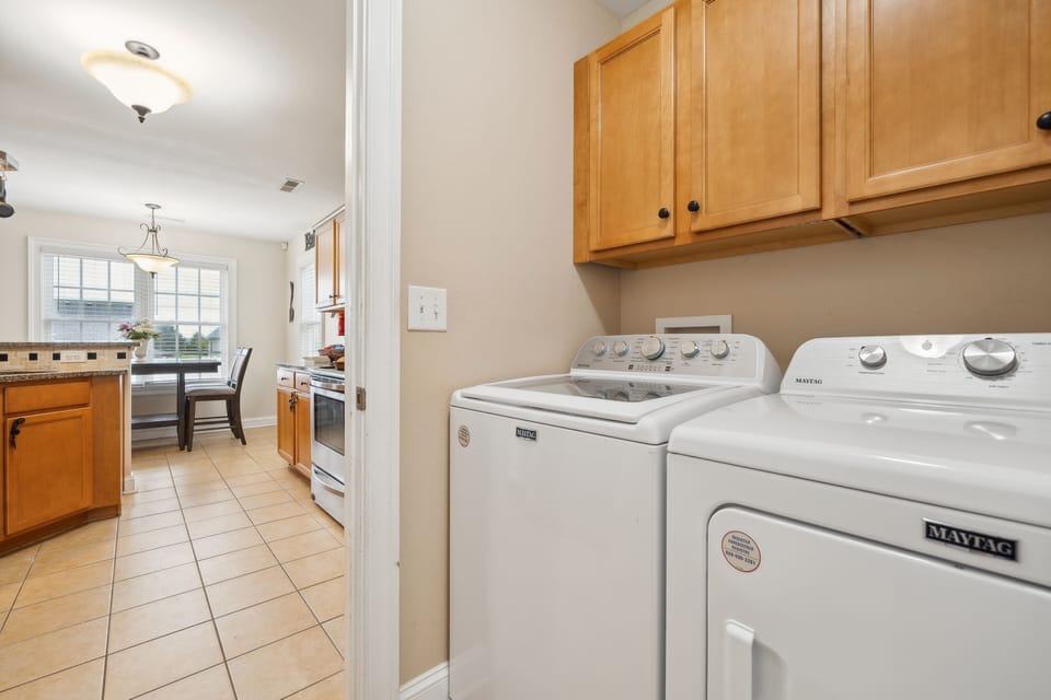 Floor, Flooring, Washer, Indoors, Lamp