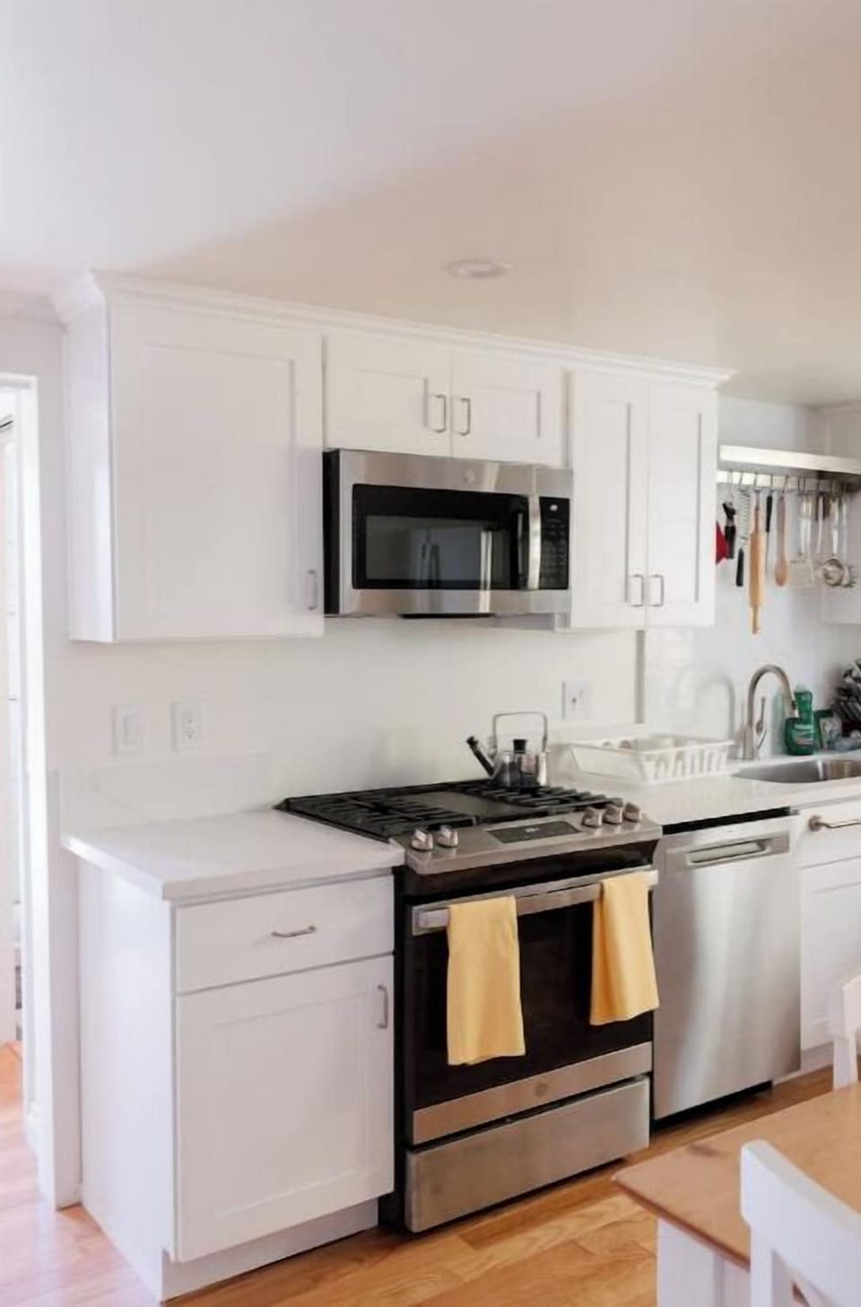 Stove and Microwave