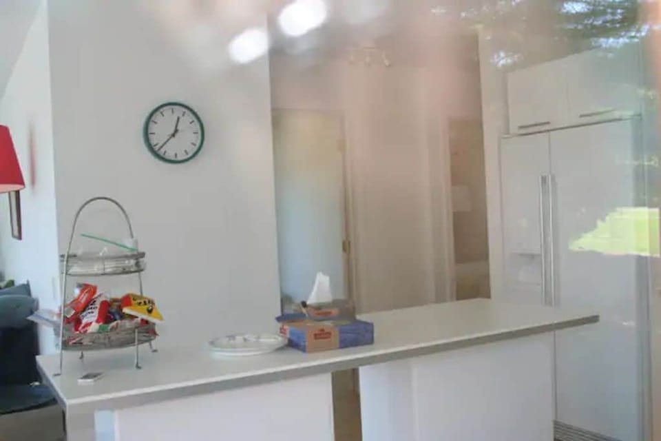 kitchen island- Eagle