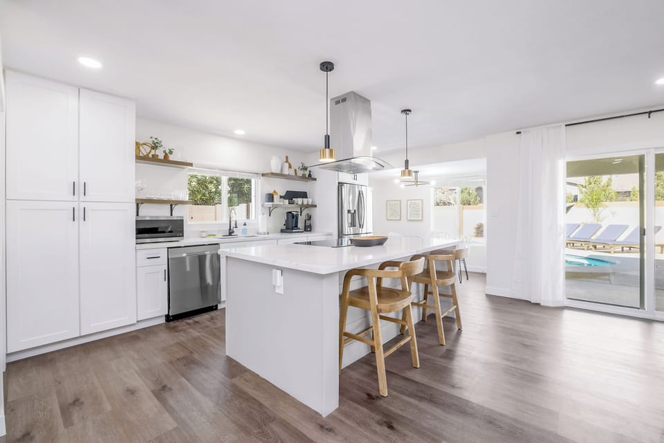 Kitchen Island/Bar