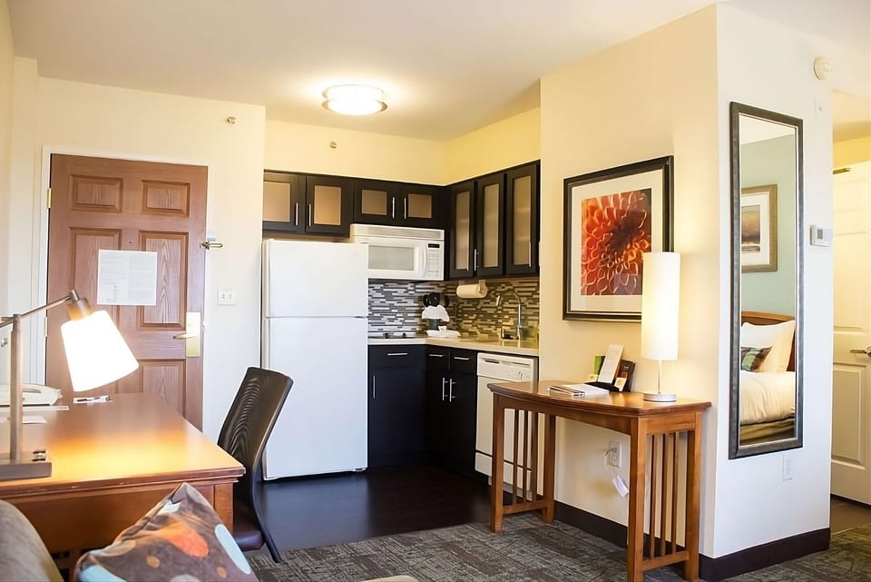 Start mornings with easy meals in your convenient kitchenette.