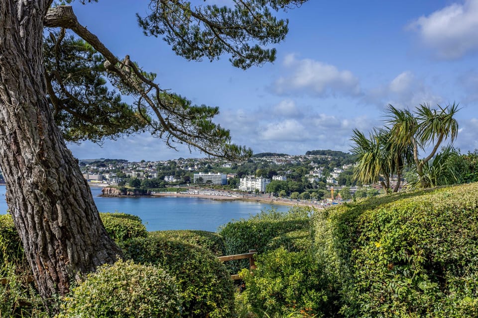 Fresh Escapes - B6 Masts - Sleeps 6 -Torquay - Sea View