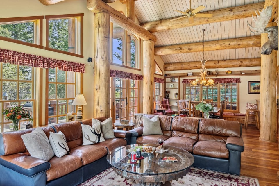 Living Room - The fireplace is currently unavailable for guest use as we await repairs.