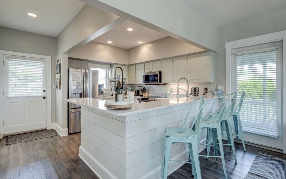 Gourmet Kitchen for Family and Entertaining Time