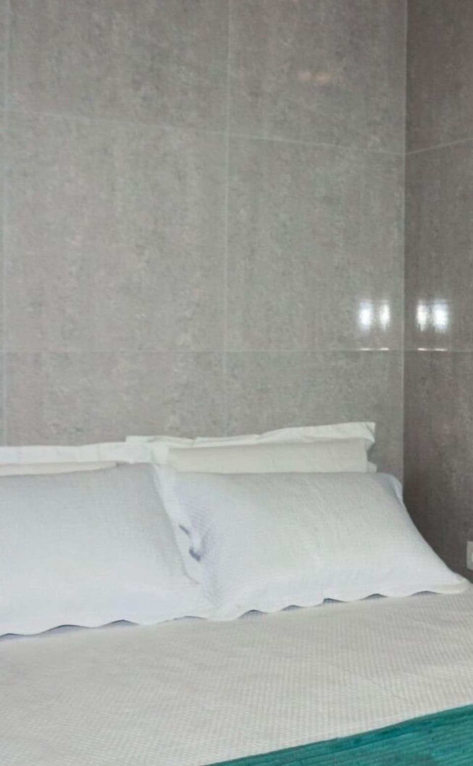 Photo of the whole room,Bedroom