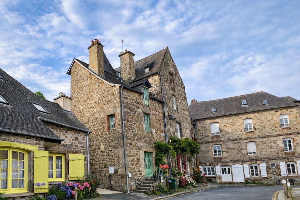 Street view of La Petite Madeleine
