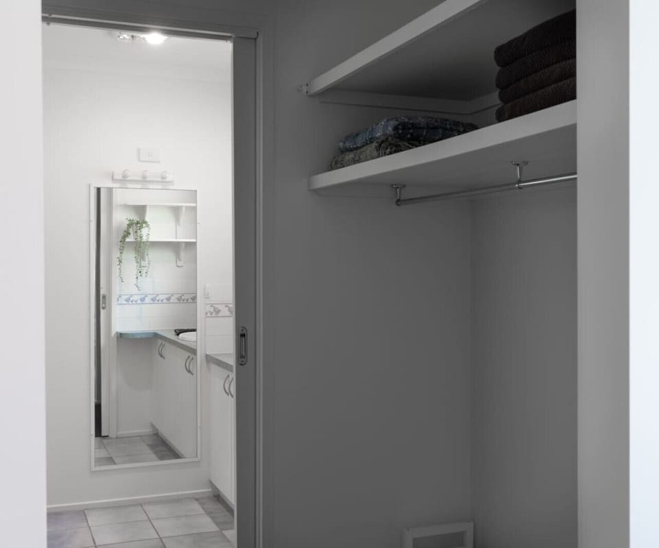 Robe and ensuite