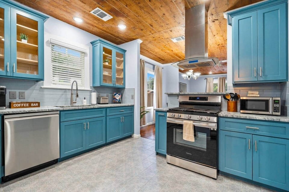 One of our guests' favorite features - a fully stocked chef's kitchen.