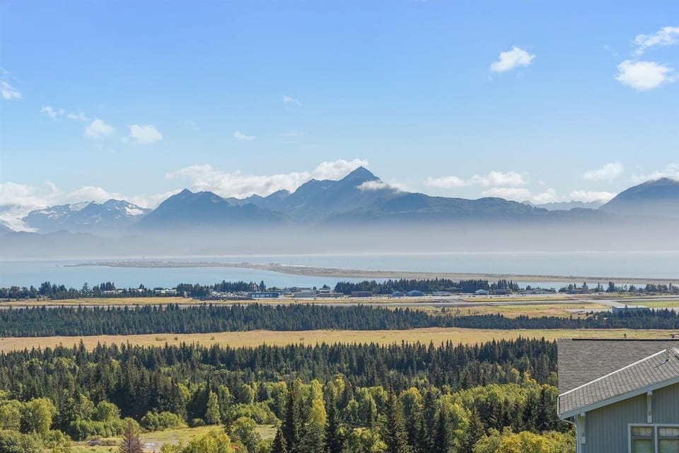 Unbelievable views of Homer's main attraction - the Spit