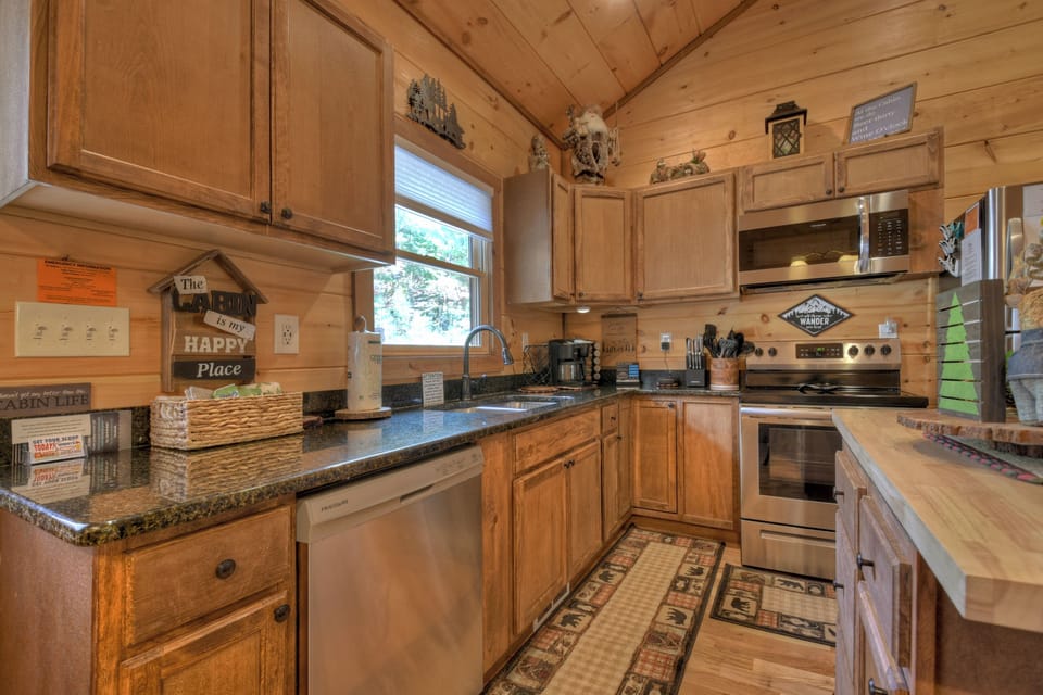 Squirrels Hideaway comes with a fully equipped kitchen