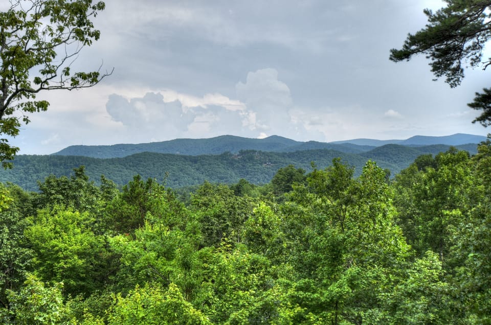 Year Rounf Mountain Views